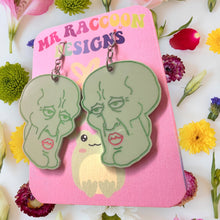 Load image into Gallery viewer, Handsome Squid