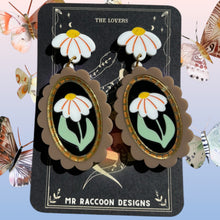 Load image into Gallery viewer, Framed Flowers