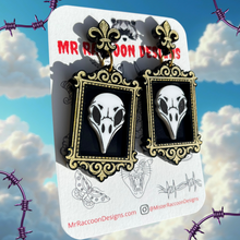Load image into Gallery viewer, Skull Frame Dangles
